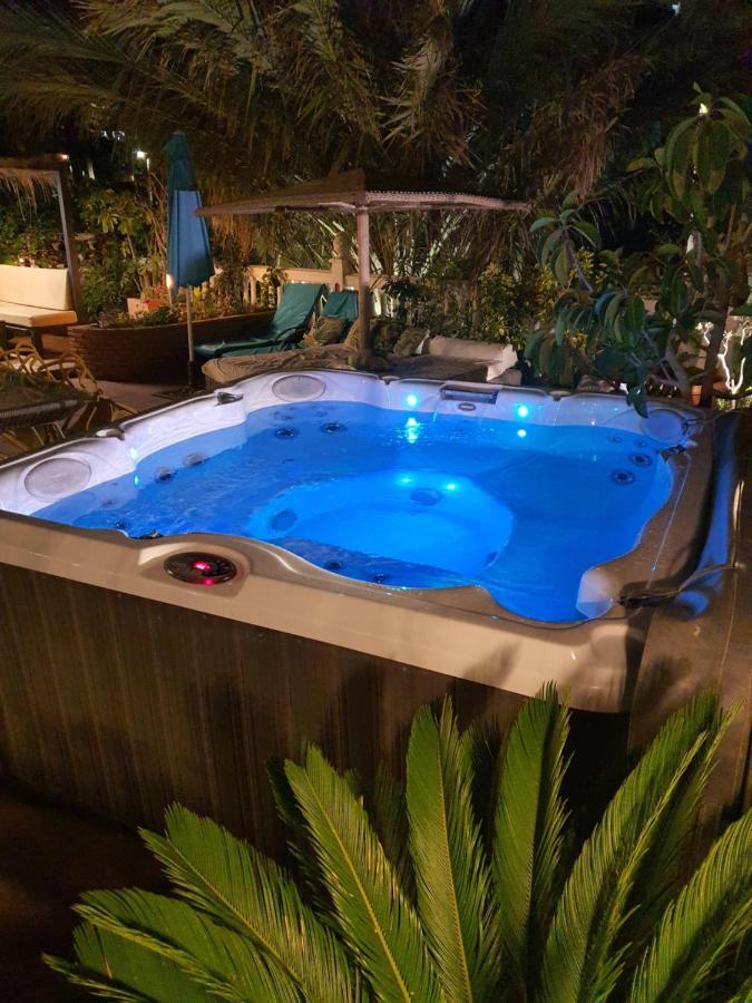 Majestic Villa By The Beach Heated Private Pool & Jacuzzi Benalmádena Exterior photo