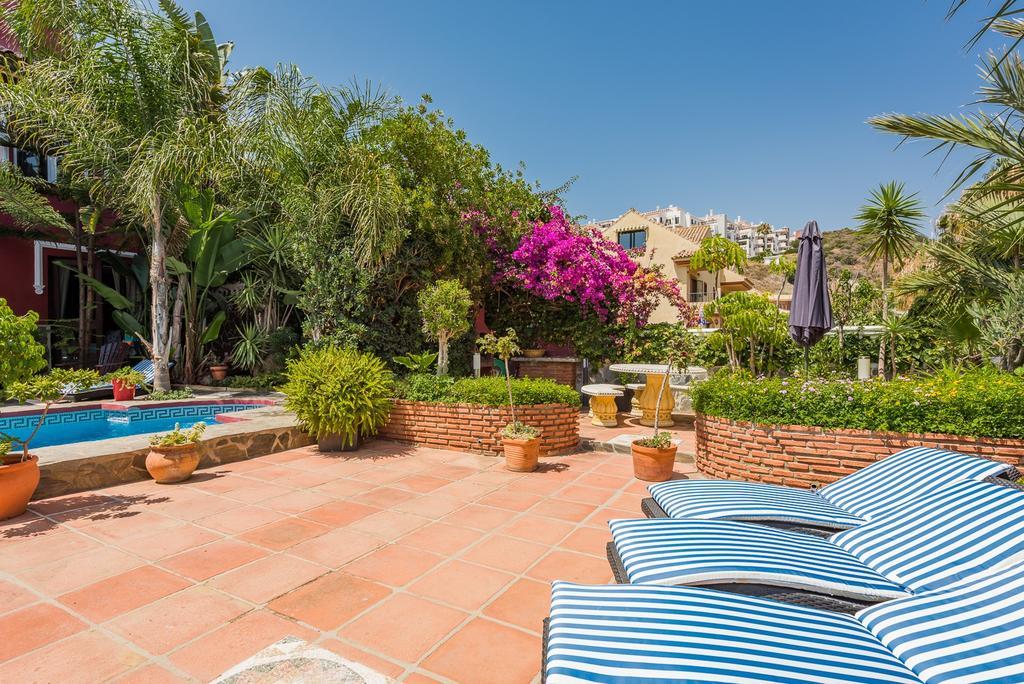 Majestic Villa By The Beach Heated Private Pool & Jacuzzi Benalmádena Exterior photo